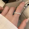 Anillo popular en Xiaohongshu para mujeres, diseño de nicho "luz de luna blanca", versátil para superponer, anillo abierto, anillo para dedo índice estilo ins