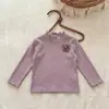 Conjunto de outono timo para meninas 2026 novo vestido infantil floral roxo camada de base roxa conjunto de três peças