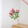 Flor artificial de arándano de un solo tallo con un rico color baya para la entrada del hogar, la puerta o un arreglo en jarrón, ofreciendo un aspecto fresco y natural