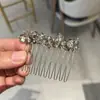 Pente de Cabelo de Cristal para Pentear Franjas e Arrumar Fios Soltos, Presilha Antiderrapante, Acessório de Cabelo Versátil e Elegante para Mulheres, Novo Modelo 2026 Pente Invertido