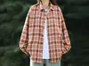 Camisa 2025 Jaqueta Casual Versátil Solta Tendência Xadrez Estilo Coreano Casal Nova Camisa de Manga Longa para Homens e Mulheres Todas as Estações