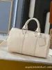 Tendencia de Moda Transfronteriza Europea y Americana Bolsa de Viaje Bolso Versátil Bolso de Hombro Cuero Genuino Bolso Tipo Cojín Boston Guangzhou