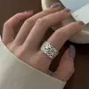 Anel Liso em Prata de Lei S925 Anel com Flor Escovada e Zircônia Anel Aberto para Dedo Indicador Feminino de Nicho Alto Padrão Não Desbota Atacado