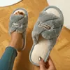 Pantuflas de felpa transfronterizas para mujer, invierno, exterior, interior, suela gruesa, hogar, esponjosas, algodón posparto