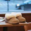 Zapatos de Pantufla Cálidos de Felpa Estilo Perezoso para Niños, Estilo Birkenstock, Invierno 2025 Nuevos Mocasines de Suela Suave