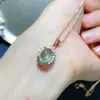 Pendente Vintage de Luxo Leve Pedra de Uva Prata S925 para Mulheres Cor Verde Cristal Colar Clavícula Pingente Atacado