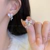 Aretes con un Toque de Alta Gama, Estilo de Nicho, Aretes de Botón de Flor Corazón de Perla, Accesorios Versátiles para Mujer, Mayoreo