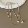 Colar de Pérolas Entrelaçadas com Strass de Luxo Leve para Mulheres Design com Senso Retro Fashionável Tendência Versátil Corrente para Clavícula