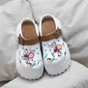 2026 Verão Aumento de Altura Coração Salsicha Cachorro Fofo Sapatos com Furos Bolsa de Enfermeira Salto Alto Roupa Externa Sandálias