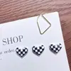 Novos Acessórios de Arte para Unhas Color Block Grid Love Estilo Coreano Versátil Capa de Celular Coração Pêssego Doce Decorações de Resina para Unhas
