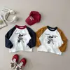 Camiseta Base de Dibujos Animados para Niños Otoño 2026, Elegante Mickey de Corte Holgado, Tendencia Otoñal, Manga Larga, Versátil