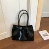 Bolsa de Ombro Grande Capacidade para Viagem e Uso Diário Feminina 2026 Nova Tendência Fashion Bolsa de Ombro Único Bolsa Tote Retrô Versátil de Mão