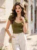 Blusa de Tricô Manga Curta Gola Quadrada Francesa para Mulheres Slim Costurada Gola Coração Blusa Base Justa Camada Interna 0858308