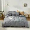 Juego retro de cuatro piezas a cuadros pequeños cepillados estilo japonés, suave y amigable con la piel, adecuado para uso en casa, sábana bajera y funda de edredón para cama matrimonial, adecuado para todas las estaciones