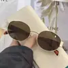 Gafas de Sol Transfronterizas Arco del Triunfo Ovaladas Metálicas Marco Pequeño Gafas de Sol Nuevas de Gama Alta Moda Celebridad de Internet Fotografía Callejera Gafas de Sol