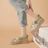 Sandalias de Verano Nuevo Estilo para Mujer con Suela Gruesa, Aumentadoras de Altura, Huecas, Transpirables, de Velcro, Calzado Casual de Moda Tendencia para Mujer al por Mayor