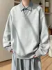 Top de cuello de camisa pesado, polo 2026, estilo retro americano de moda, diseño de dos piezas simulado, nueva sudadera de otoño para hombre
