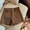 Shorts Casuales Retro de Gamuza Maillard para Mujer Otoño e Invierno Nuevos de Cintura Alta Adelgazantes Chica Atrevida Versátiles Ajustados al Cuerpo Hot Pants