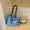 2026 Nova Bolsa de Grande Capacidade Moda Feminina Bolsa Tote de Bolinhas Estilosa Para Trabalho Deslocamento Personalidade Elegante Bolsa de Ombro Casual