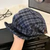 Boina octogonal a cuadros retro japonesa con botones para mujer, estilo moderno y artístico, versátil, hace que la cara se vea más pequeña, gorra de repartidor de pintor