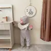 Ins Primavera e Outono Bebê Casa Terno Grande Lapela Zou Pijamas Bebê Roupa Interior Do Bebê com Chapéu
