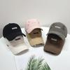 Gorra de béisbol pequeña con letras bordadas y agujeros para mujer, nueva gorra de béisbol suave de primavera y otoño, de marca moderna y de red.