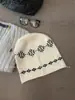Chapéu de Tricô Jacquard Retrô Estilo Coreano para Mulheres, Novo Modelo Outono e Inverno, Gorro Quente que Protege as Orelhas, Chapéu Slouchy que Afina o Rosto