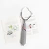 La misma corbata gris tb de Wang Xinling para gente perezosa estilo jk universitario corbata rayada pequeña para mujeres pareja