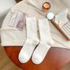 Calcetines nuevos de otoño e invierno para mujer, calcetines coreanos de cuadros de color sólido, calcetines de moda al por mayor, calcetines cálidos acolchados de terciopelo camello para mujer