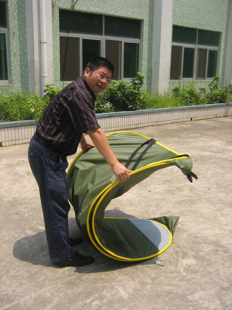 五洲风情更衣帐