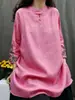 Novo top retrô estilo chinês de algodão e linho com mangas compridas, nova camiseta de pulôver bordada com gola alta abotoada de comprimento médio para primavera e outono para mulheres