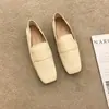 2026 Outono Retro Estilo Old Money Sapatilhas Planas Slip-on Versáteis Solado Macio Bico Quadrado Pequenos Sapatos de Couro Loafers para Mulheres