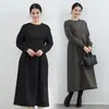 Vestido Lotte Japonês Outono e Inverno Cor Sólida com Forro de Lã Cinto Solto Bolso Casual Gola Redonda Moletom Vestido Longo Transfronteiriço