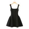 2025 Nuevo estilo Pure Desire Vestido sexy sin mangas con cuello cuadrado Entallado A-line Falda deslizante Falda pequeña
