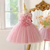 Vestido infantil da Amazon, de renda, sem mangas, com enfeites florais tridimensionais, uma saia volumosa, adequado para apresentações, bailes, daminhas de honra e um estilo de princesa doce