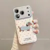 Adecuado para fundas de teléfono Apple 18 Pro Max y iPhone 18 Pro, con un cordón, un diseño nuevo y simple, y un patrón de lunares con la ilustración de un perrito.