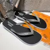 Nuevas Chanclas para Hombre para Uso al Aire Libre Simples Sandalias Casuales para Hombre Exteriores Verano 2026 Chanclas de Dedo Antideslizantes para Playa