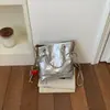Bolso de Mano de Moda de Comercio Exterior Bolso Cubo Nuevo Primavera/Verano 2026 Bolso Versátil para Mujer Bolso Cruzado Bolso de Cadena Acolchado de Gama Alta