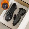 Sapatos Femininos de Couro Genuíno 2026 Outono Estilo Britânico Loafers Pretos Planos Couro Fino Macio Sapatos de Trabalho