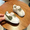 Zapatos Nuevos para Niños al por Mayor Zapatos Ligeros de Lona Zapatos Casuales para Niñas Zapatos Forrest Gump Velcro para Niños Zapatos Antideslizantes para Niños Pequeños