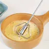 Batidora manual de mano hecha de acero inoxidable para funciones de mezcla en la cocina