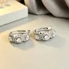 Ear Cuff de Cristal de Hielo de Alta Gama Completamente Incrustado con Diamantes, Diseño Simple y Único, Aretes sin Perforación para Mujer, Estilo de Nicho, Accesorios para Orejas de Venta Caliente Transfronteriza