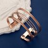 Pulsera Abierta Multicapa Incrustada con Diamantes Europea y Americana Transfronteriza, Pulsera Dorada Ancha Geométrica Cruzada Totalmente Diamantada de Lujo Ligero para Mujer con un Toque de Alta Gama