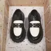 Zapatos de cuero estilo coreano sin cordones, con bloques de color blanco y negro, modernos, casuales, versátiles, talla grande para niños y niñas