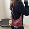 Bolso de diseño de nicho para mujer, nuevo bolso de hombro popular de moda de otoño e invierno 2024, bolso bandolera.