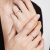 Anillo de pareja de la serie Mobius para mujer, diseño de nicho simple, ligero y lujoso, anillo abierto de moda.