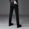 Jeans Negros de Hong Kong 2026 Nuevos de Secado Rápido para Hombre, Pantalones Casuales de Corte Recto Delgado Ajustado de Verano de Alta Gama