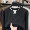 Estilo Old Money, moletom com capuz falso de duas peças com gola entalhada, suéter casual de malha masculina de manga comprida, nova coleção outono 2026