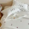 Colcha Bordada de Renda em Algodão Lavado com Areia Estilo Coreano Conjunto de Três Peças Lençol de Cama Espesso Acolchoado 100% Algodão Lavável à Máquina para Tatame