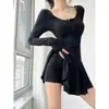 Conjunto de dos piezas de otoño sexy: vestido gris estilo ballet de manga larga con falda plisada ajustada línea A y shorts
